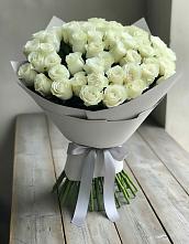 Букет 35 Белых роз в Юность