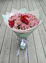 Букет цветов из:  Альстромерии #REPLACE_PRED# Юность