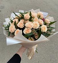 Букет Кремовые розы Латте в Юность