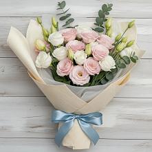 Букет цветов из:  Лизиантусы в Юность