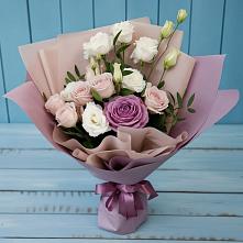 Букет цветов из:  Розы и Лизиантусы в Юность