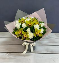 Букет цветов из:  Орхидеи и Розы в Юность