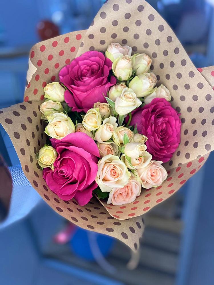 Букет цветов из: Розы в Юность