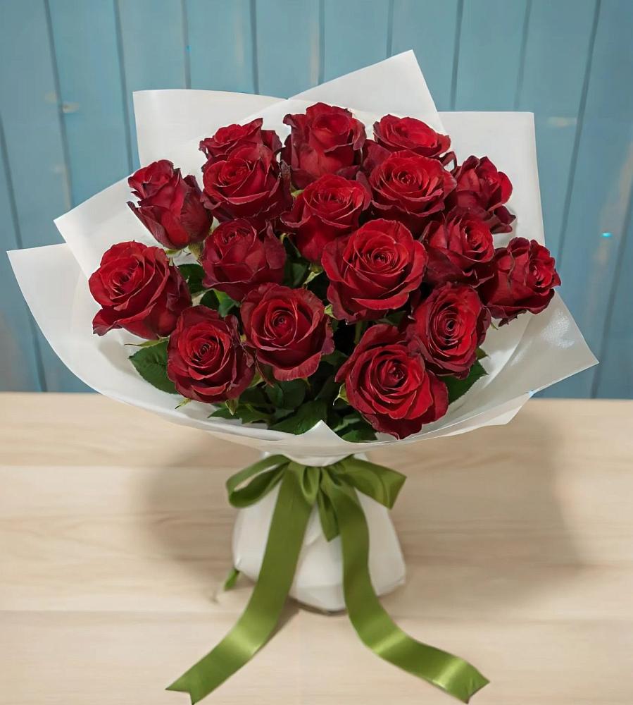 Букет Красные розы в Юность