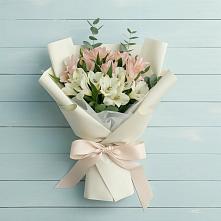 Букет цветов из:  Альстромерии в Юность