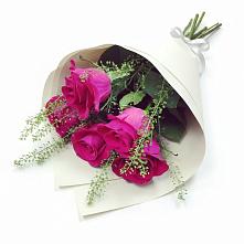 Букет цветов из:  Розы в Юность