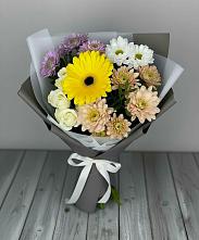 Букет цветов из:  Розы, Герберы и Хризантемы в Юность