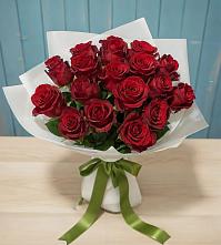 Букет Красные розы в Юность