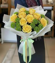 Букет цветов из:  Хризантемы и Розы в Юность