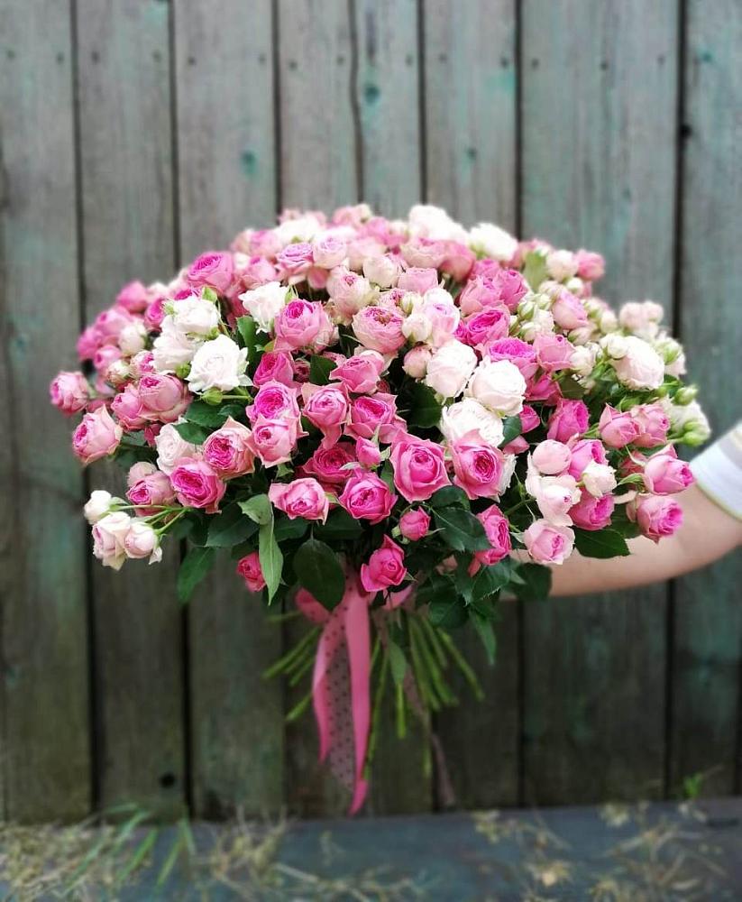 Букет Розовые кустовые розы Натали и Лав Лидия в Юность