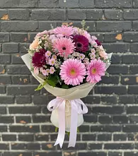 Букет цветов из:  Герберы и Хризантемы в Юность