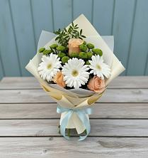 Букет цветов из:  Герберы, Розы и Хризантемы в Юность