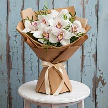 Букет цветов из:  Орхидеи и Розы #REPLACE_PRED# Юность